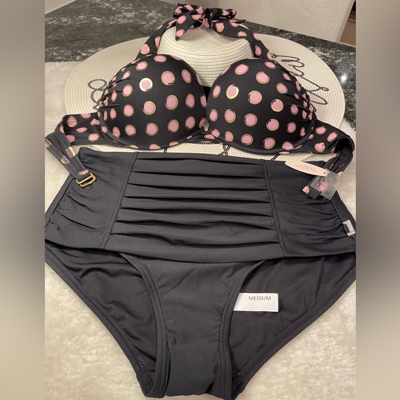 Victoria’s Secret bikini bombshell 36D and various bottoms - Picture 12 of 13